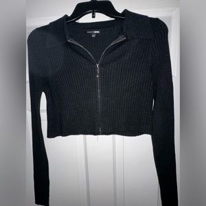 Black ripped cropped zip sweater from Fashion Nova. WORN ONCE.